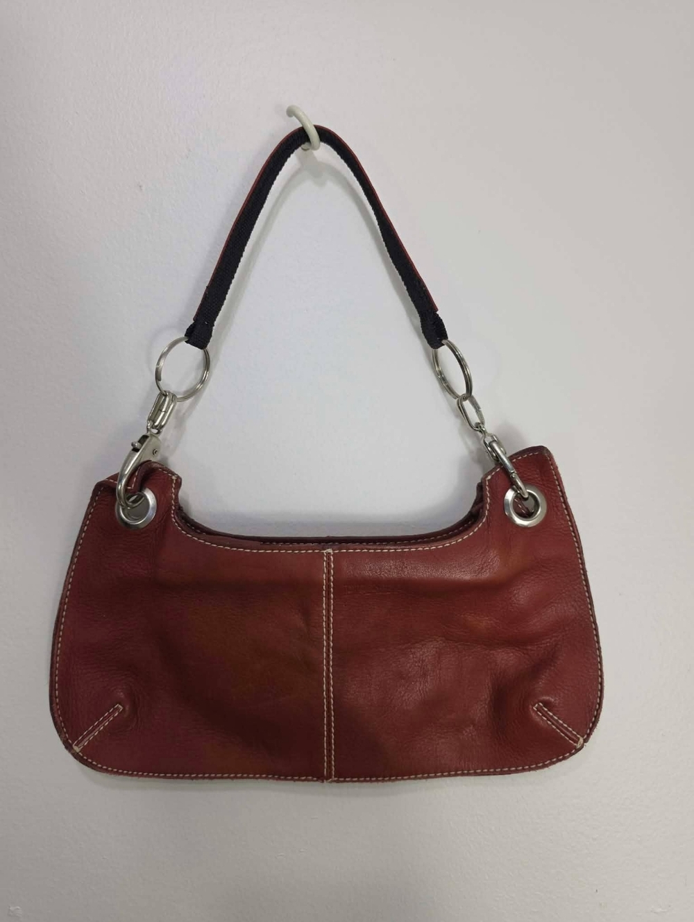 Women's Leather Shoulder Bag in Rust Red